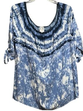 NAIF Blue and White Tie Front 3/4 Sleeve Blouse 3X